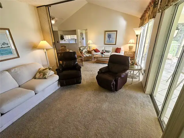 Listing Photo 12