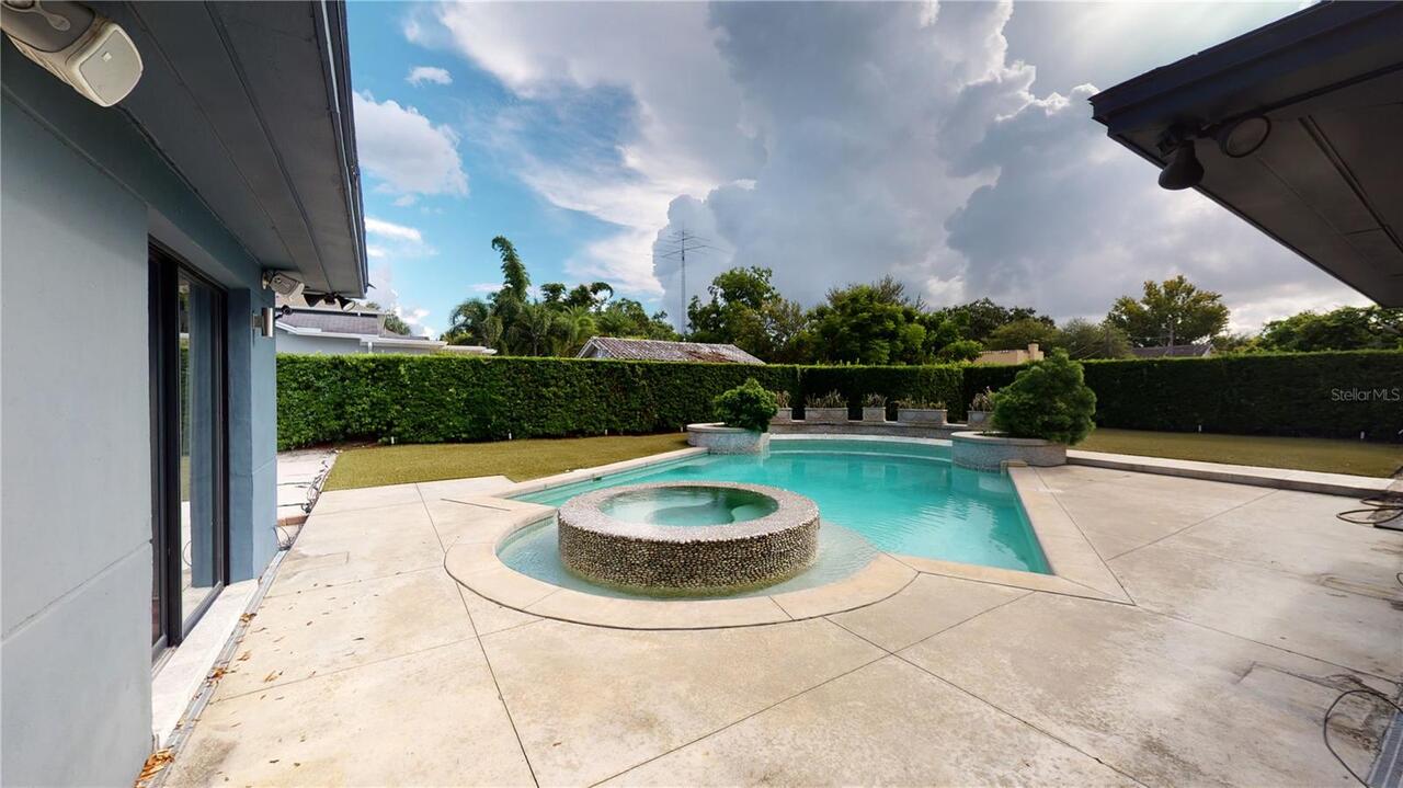 Listing Photo 8
