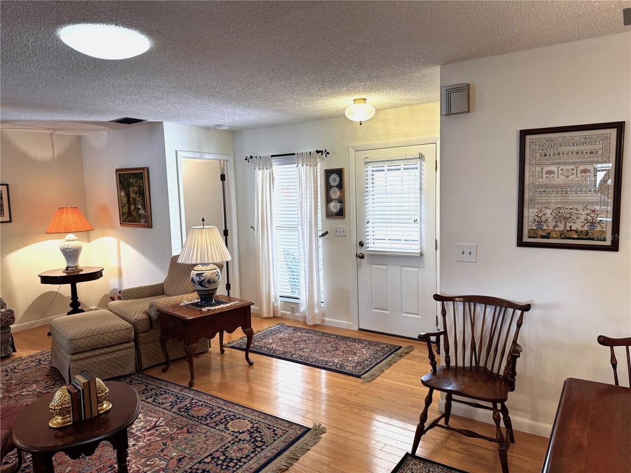 Listing Photo 10