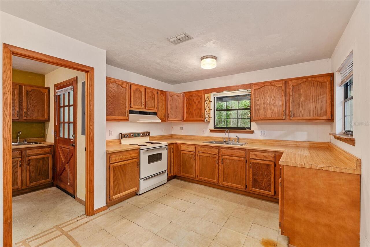 Listing Photo 18