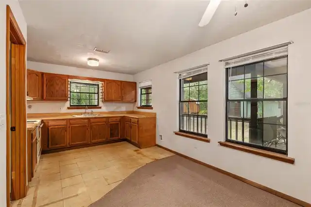 Listing Photo 17