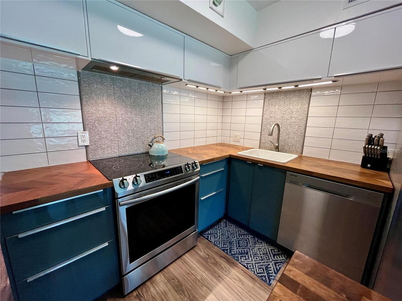 Listing Photo 10