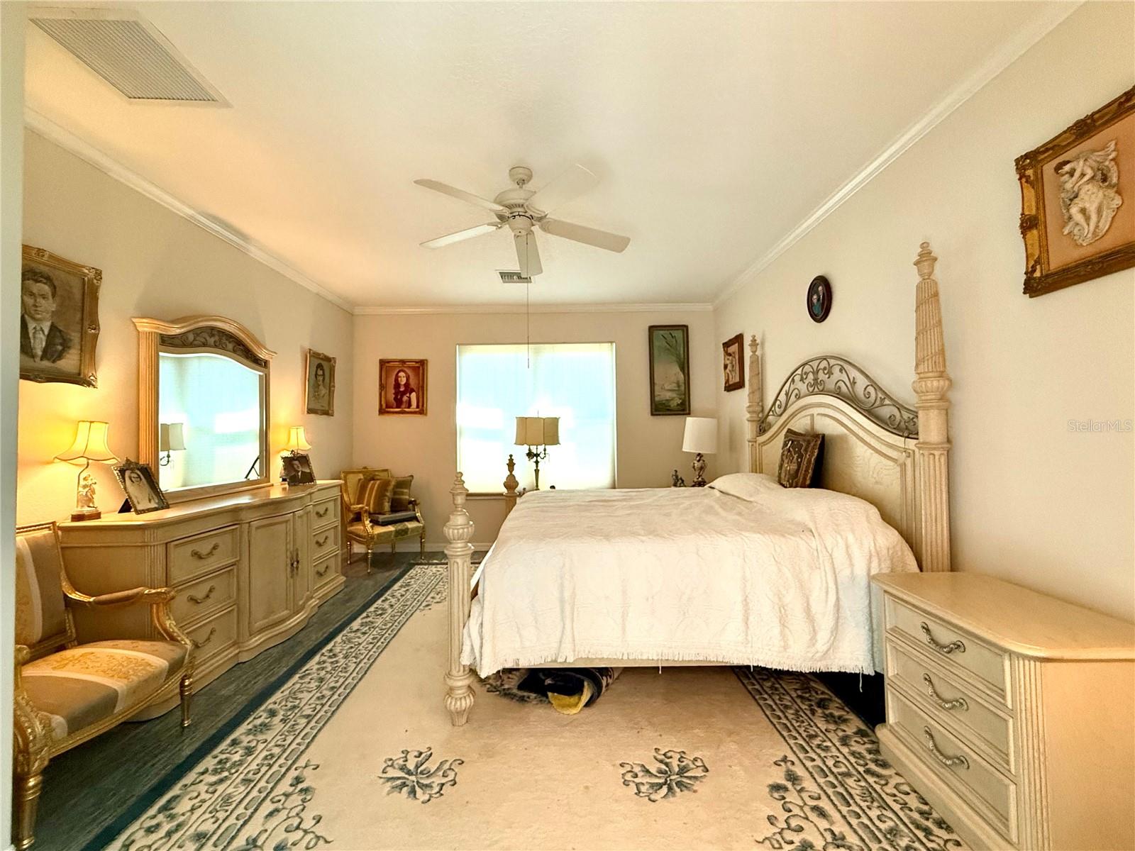 Listing Photo 10