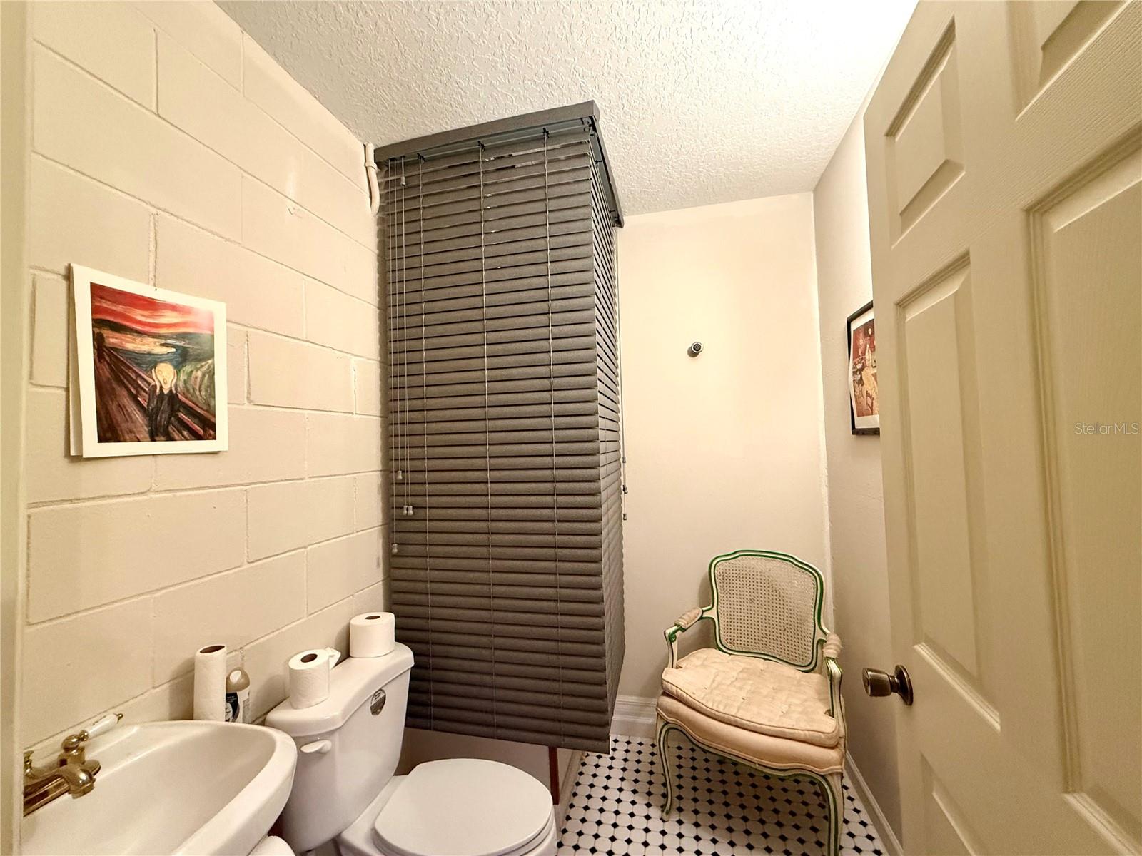 Listing Photo 16