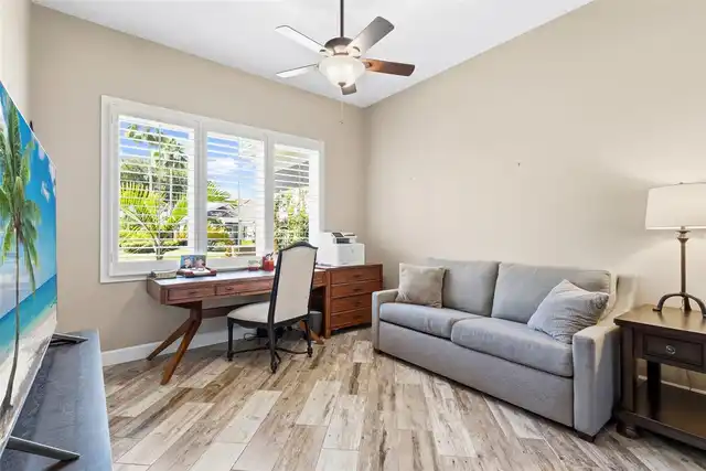 Listing Photo 12