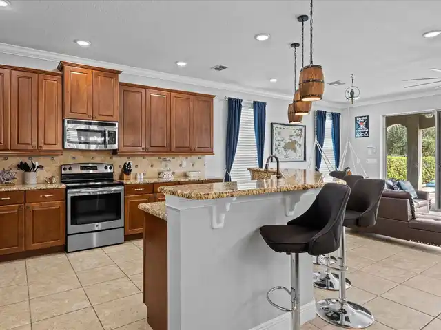 Listing Photo 10