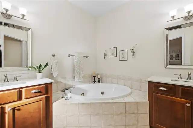 Listing Photo 23