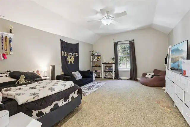 Listing Photo 19