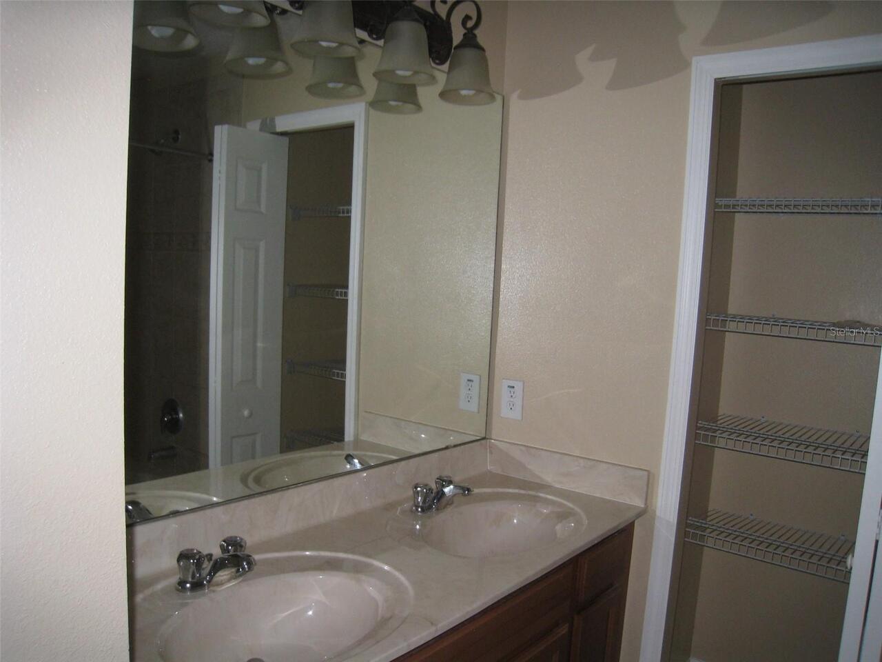 Listing Photo 9