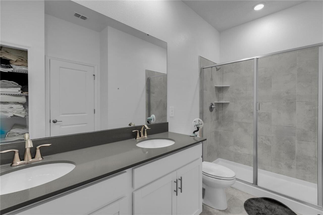 Listing Photo 11