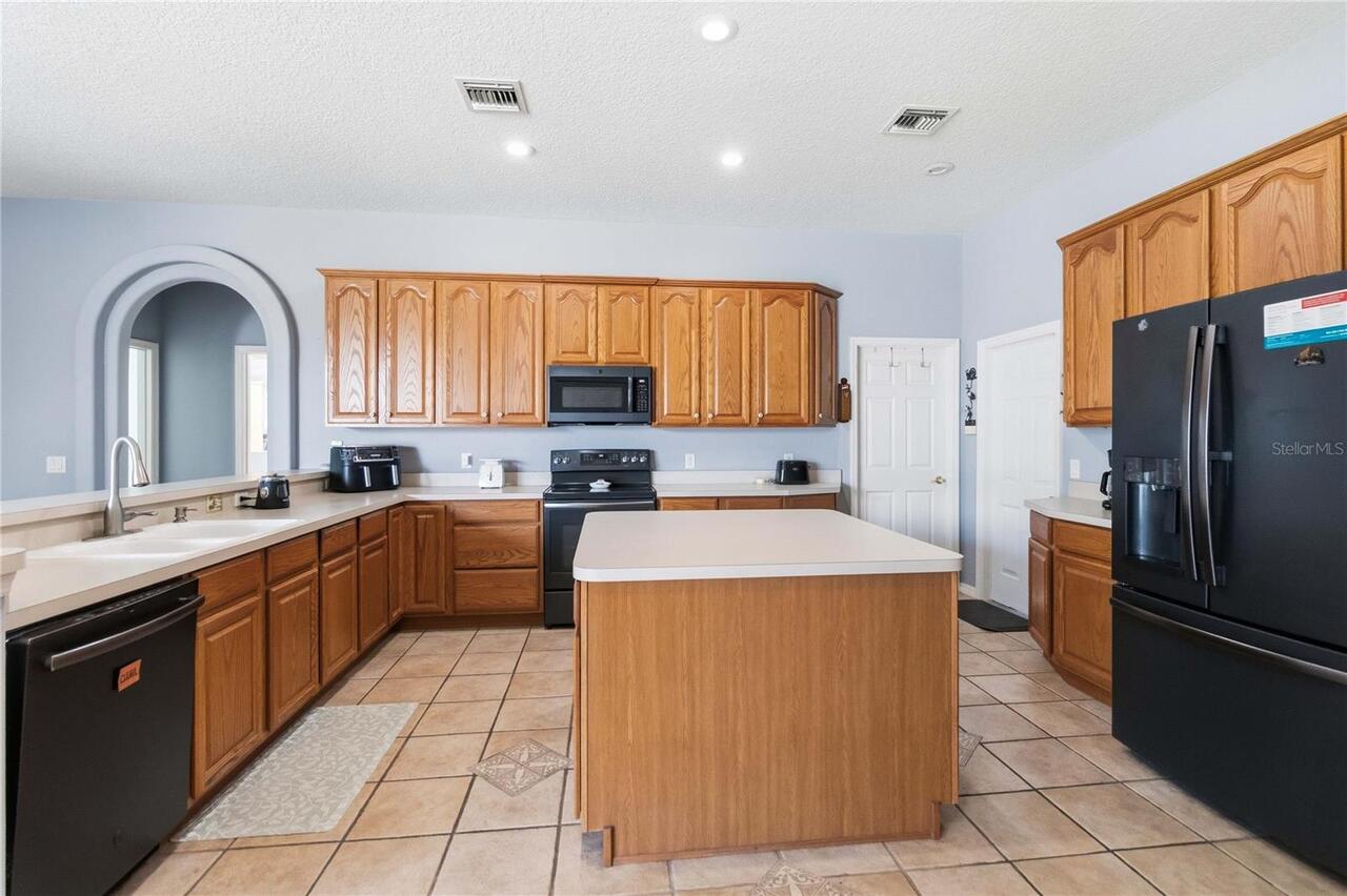 Listing Photo 10