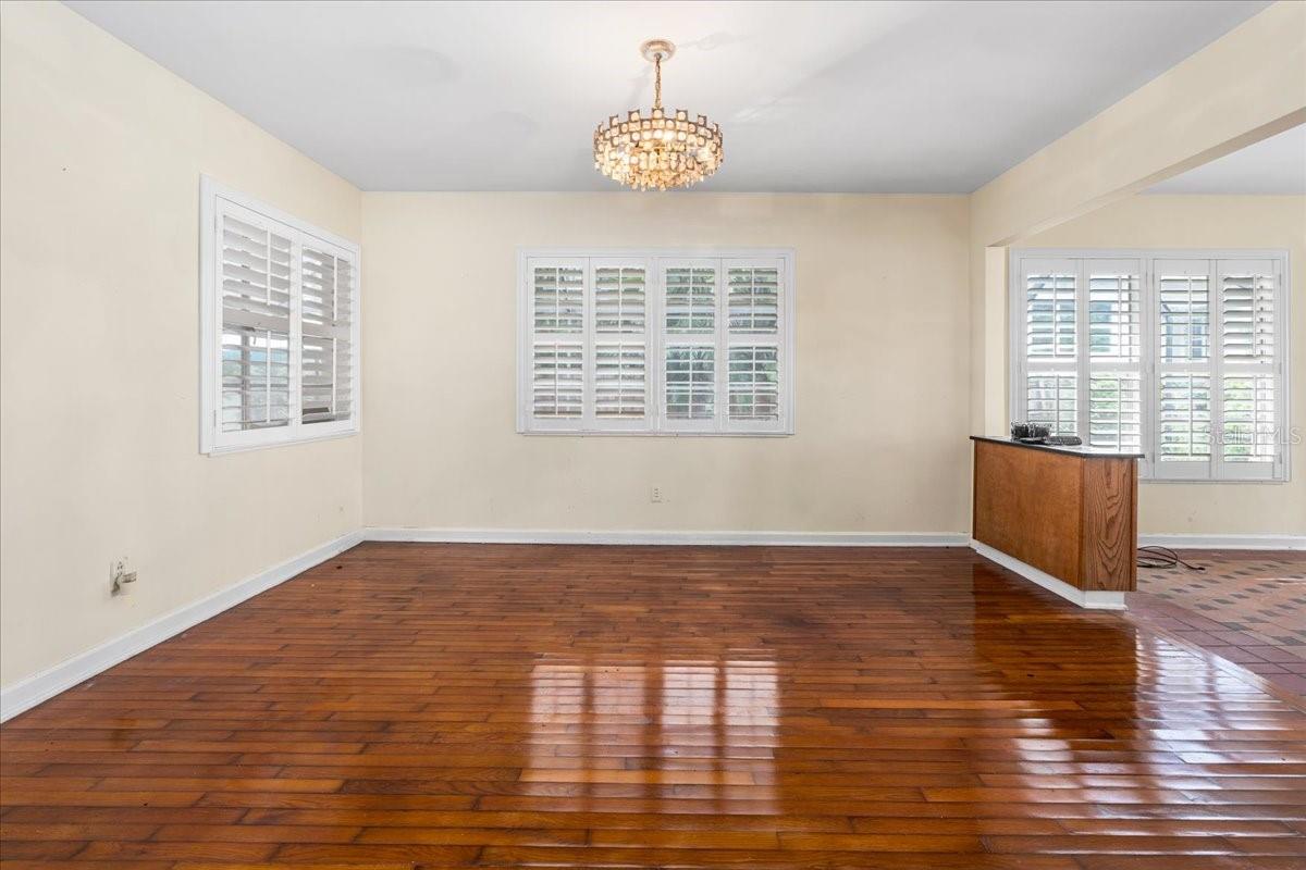 Listing Photo 8