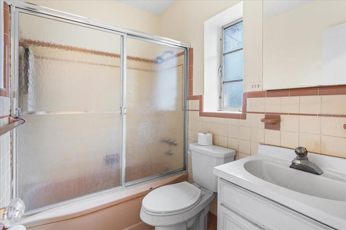 Listing Photo 12