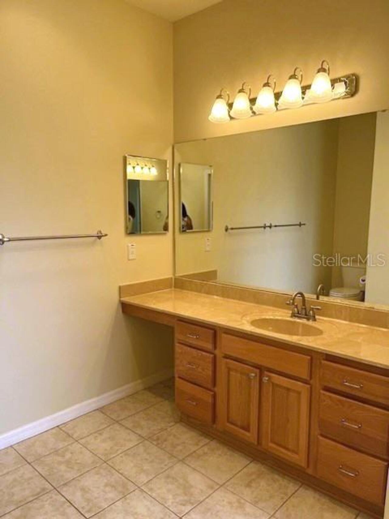 Listing Photo 10