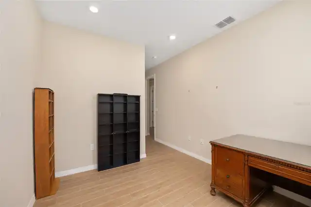 Listing Photo 34