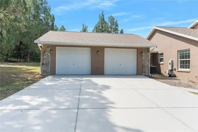 Listing Photo 10
