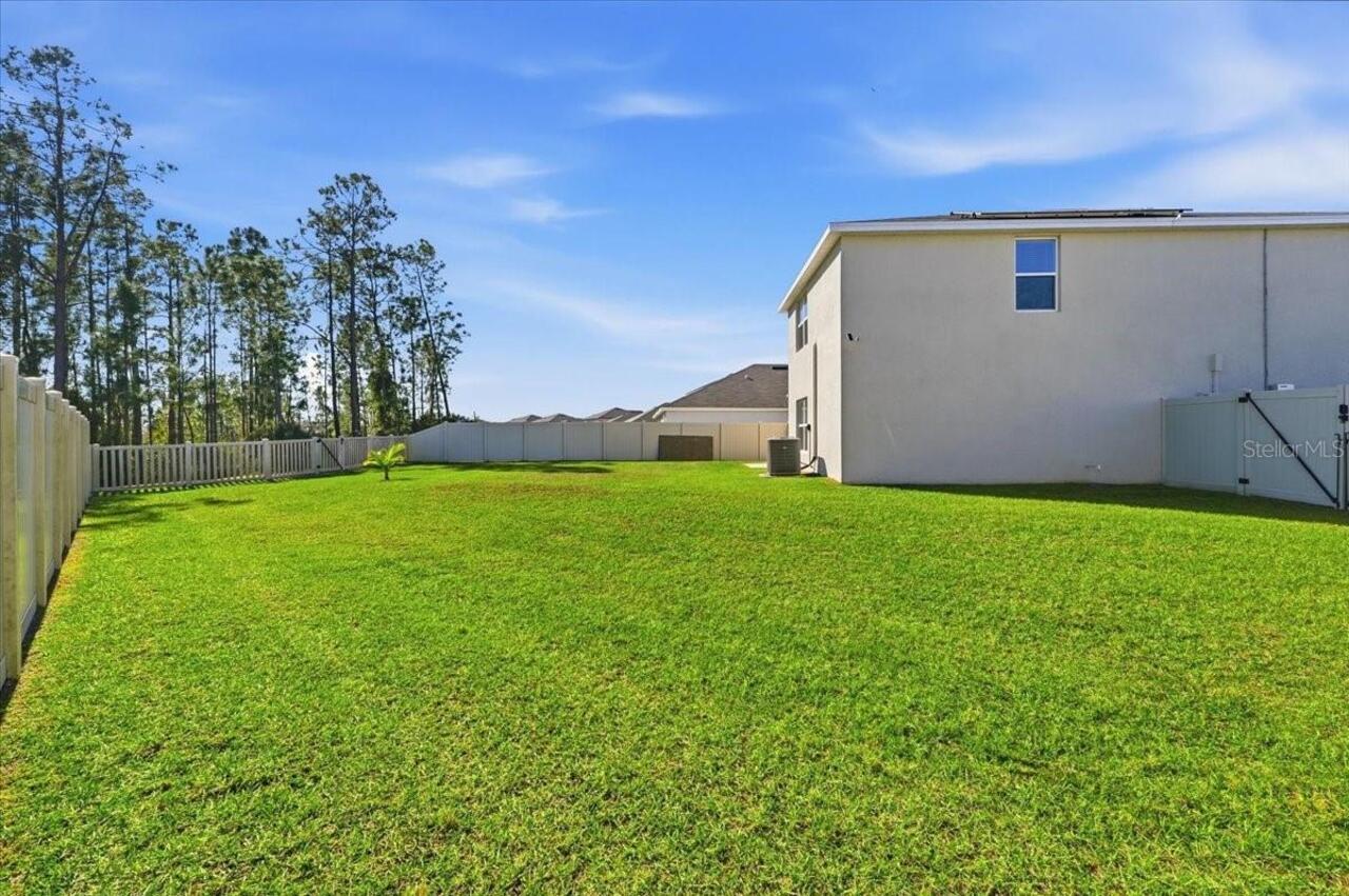 Listing Photo 8