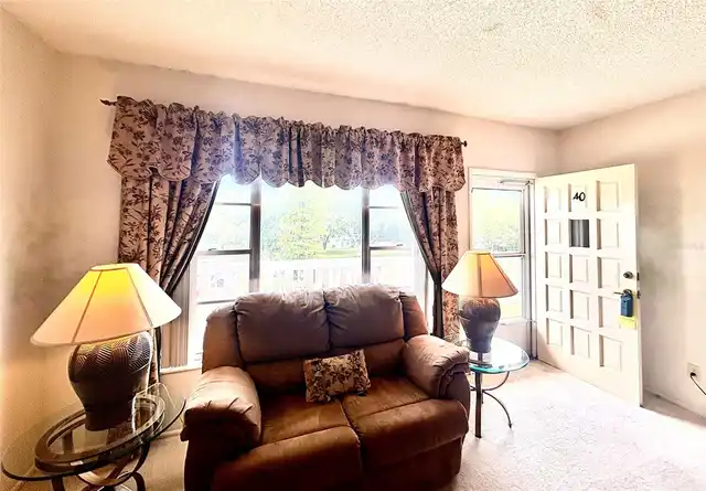 Listing Photo 9