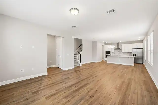 Listing Photo 7
