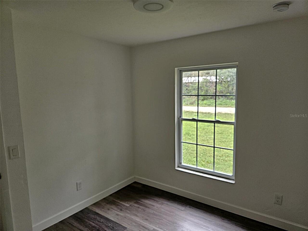Listing Photo 9