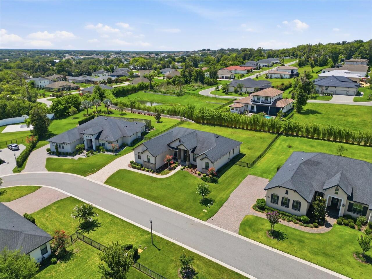 Listing Photo 10