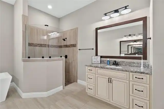 Listing Photo 44