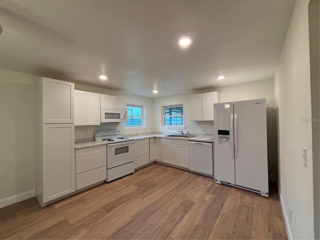Listing Photo 10