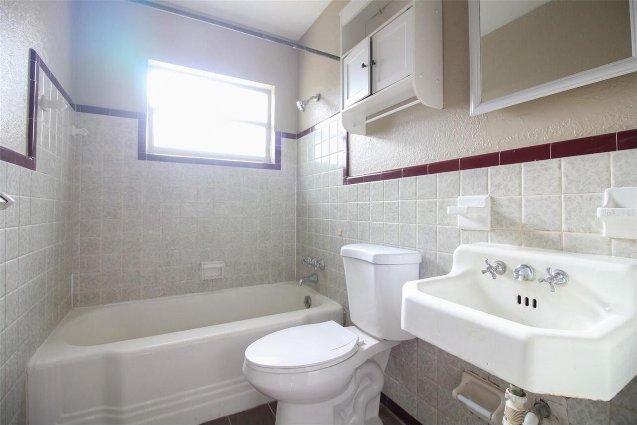 Listing Photo 8