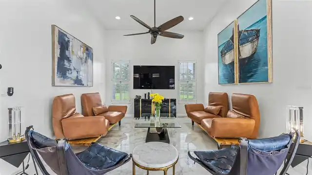 Listing Photo 17