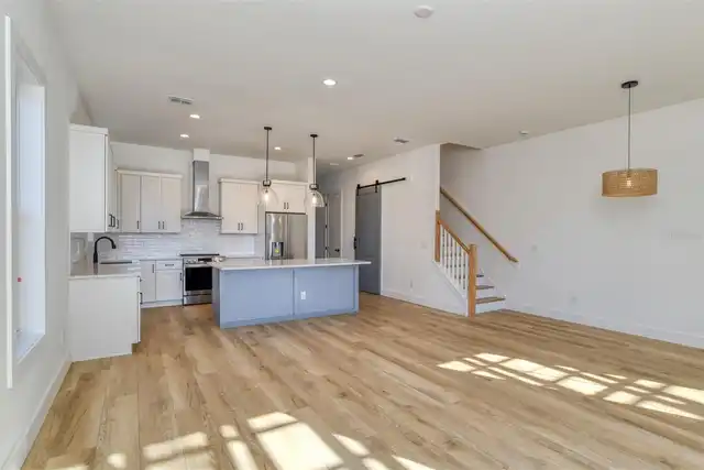 Listing Photo 15