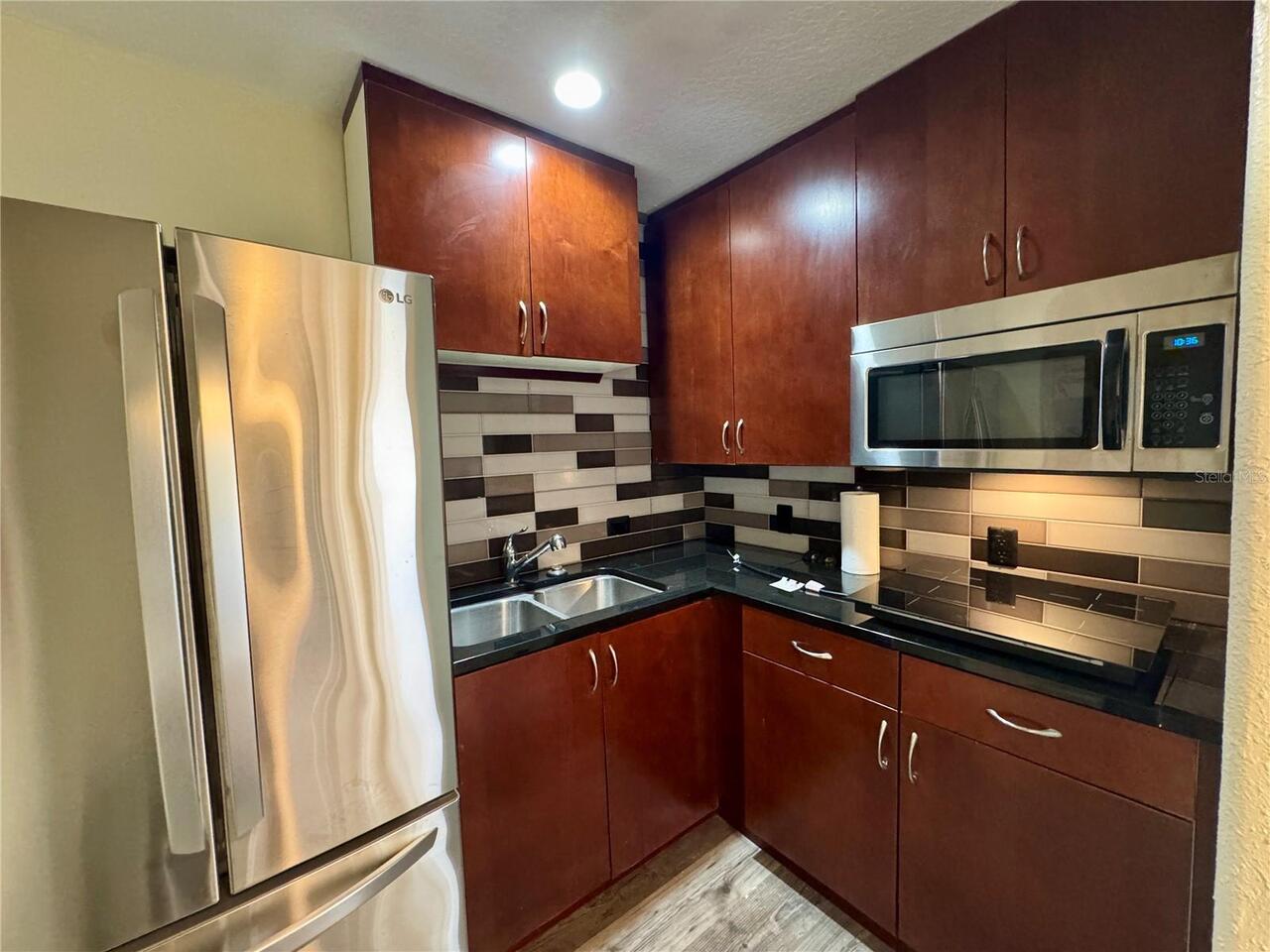 Listing Photo 7