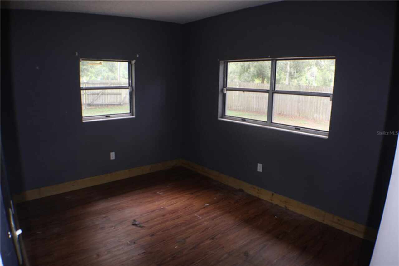 Listing Photo 8