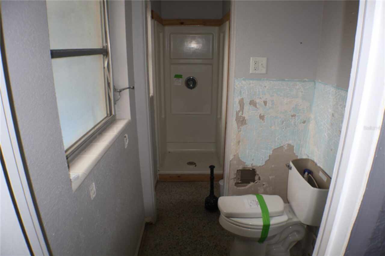 Listing Photo 12