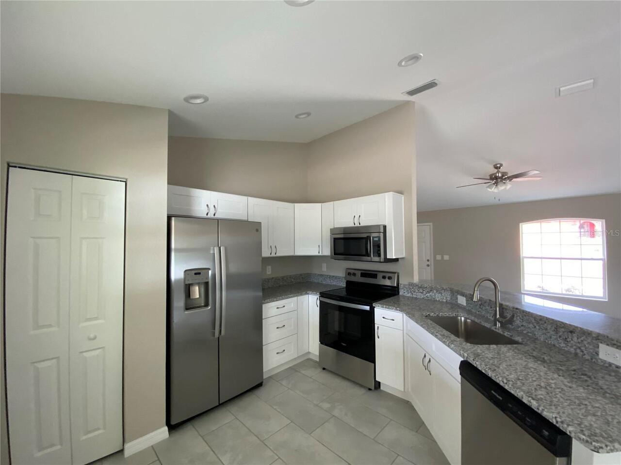 Listing Photo 9