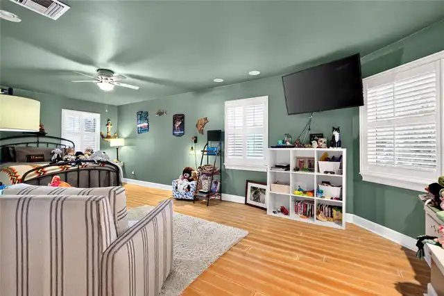 Listing Photo 37