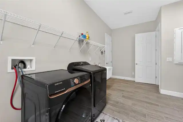 Listing Photo 75
