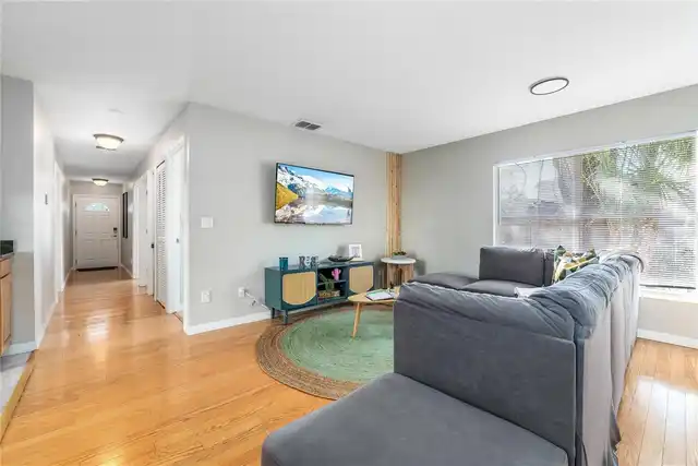 Listing Photo 7