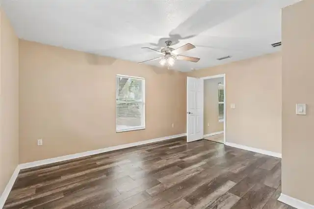 Listing Photo 33