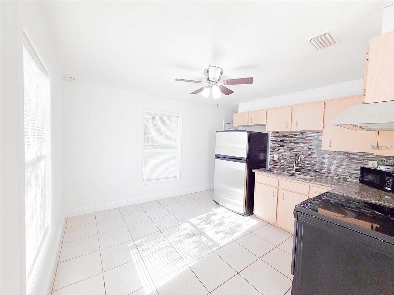 Listing Photo 8