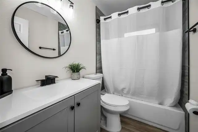 Listing Photo 17