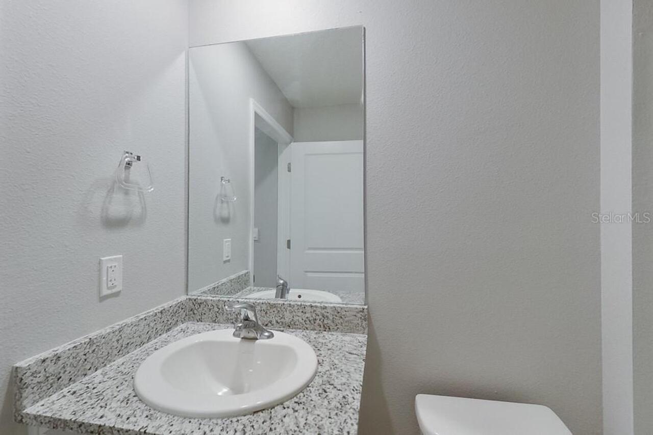 Listing Photo 12