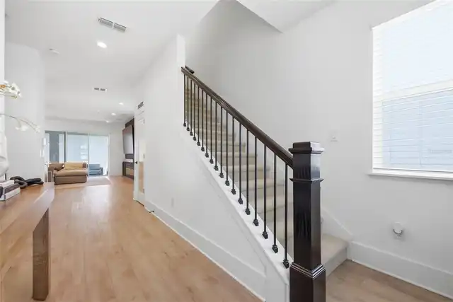 Listing Photo 15