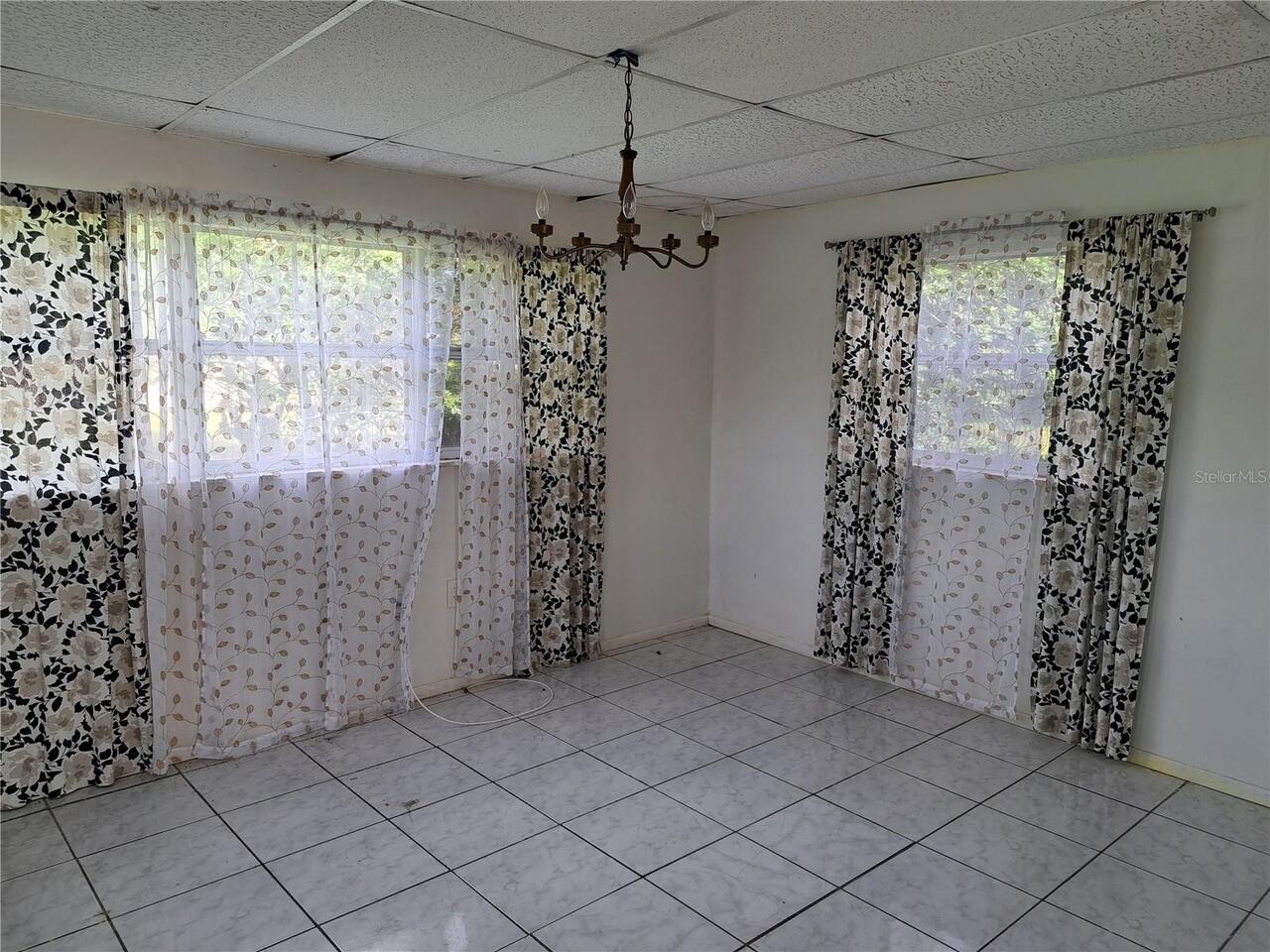 Listing Photo 8