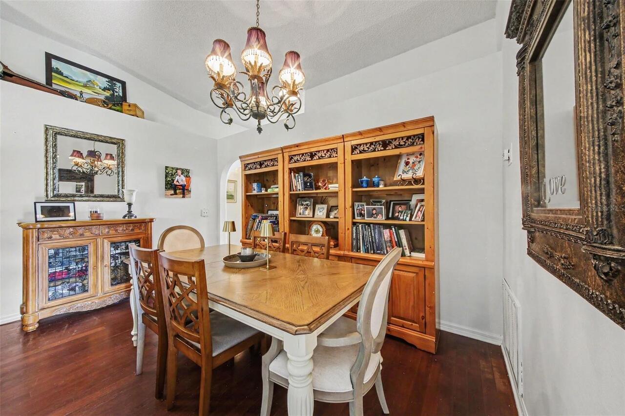 Listing Photo 11