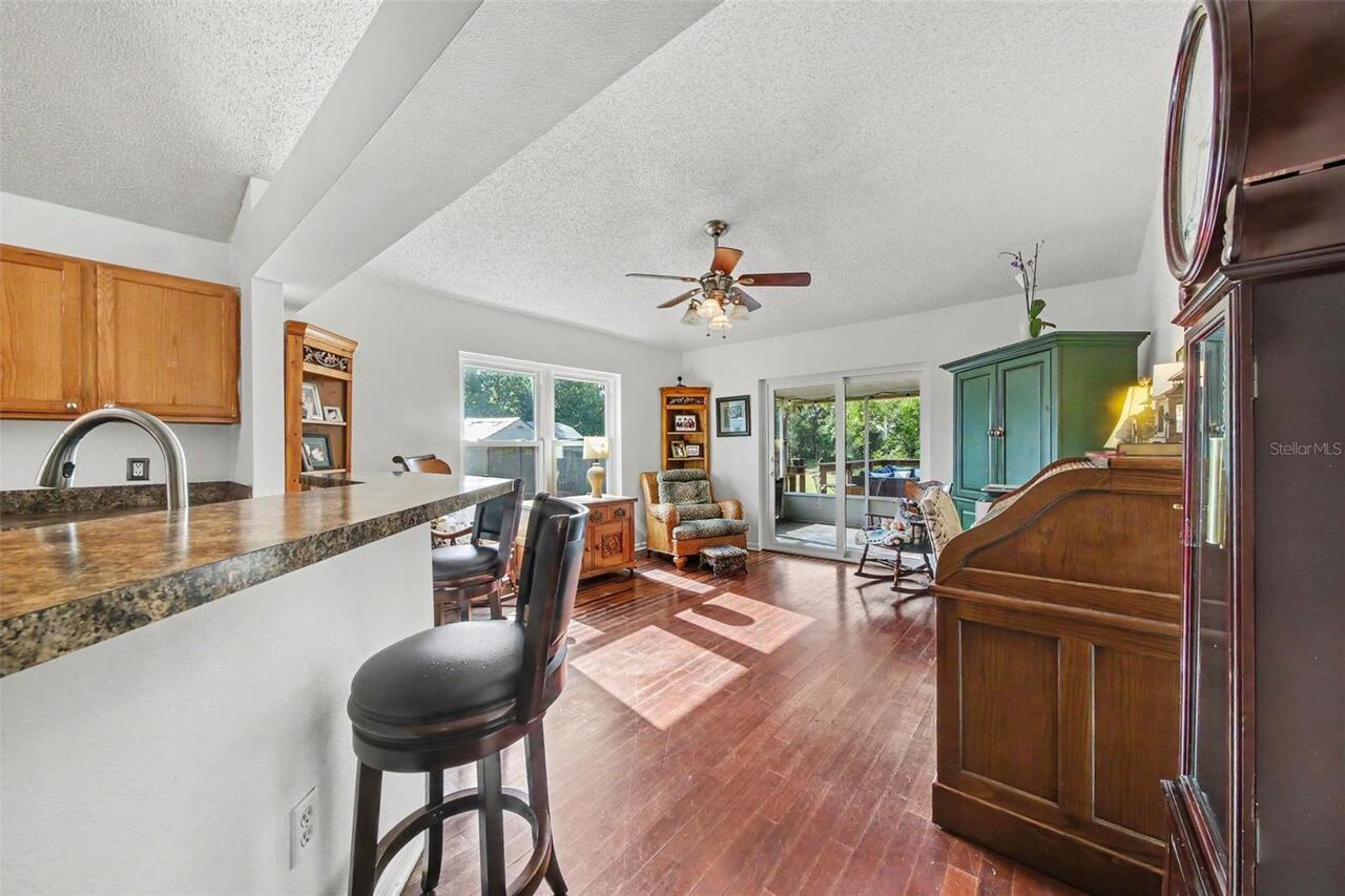 Listing Photo 15