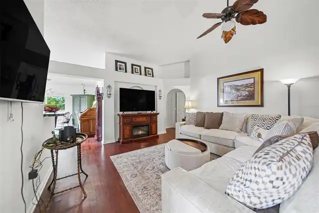 Listing Photo 7