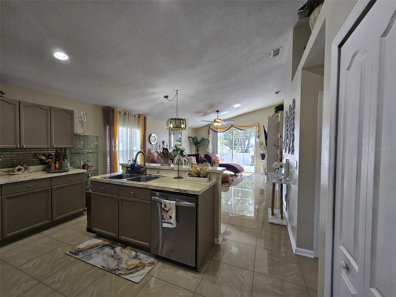 Listing Photo 7