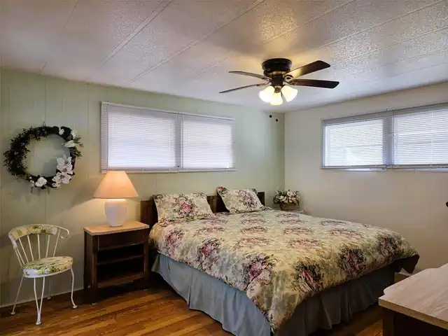 Listing Photo 17
