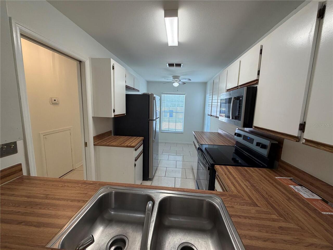 Listing Photo 11