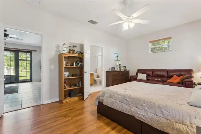 Listing Photo 14